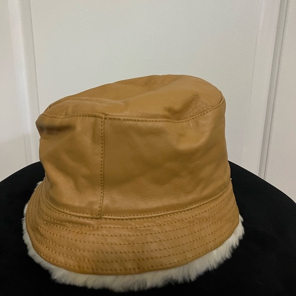Vintage 90s leather & Sherpa bucket hat main image 4